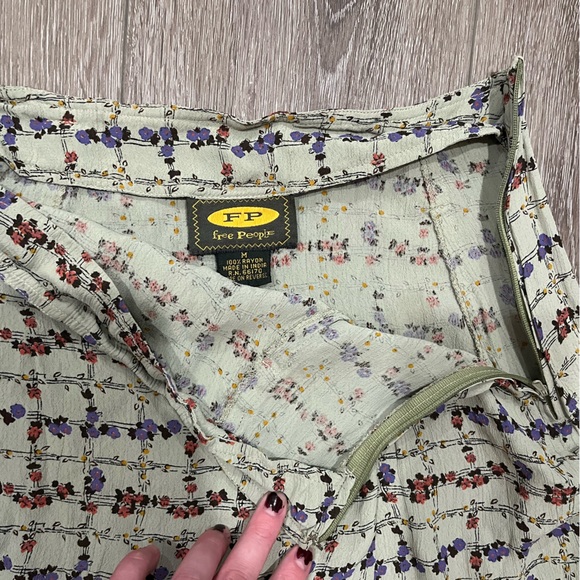 Vintage Free People Floral Green Mini Skirt - Picture 2 of 3